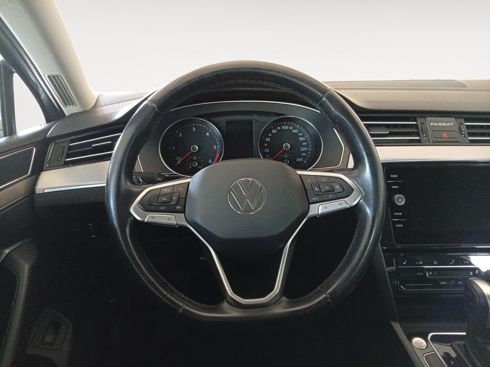 VOLKSWAGEN PASSAT-VOLKSWAGEN PASSAT 2.0 TDI 140 CONFORTLINE GEN.VII PH1-image-9