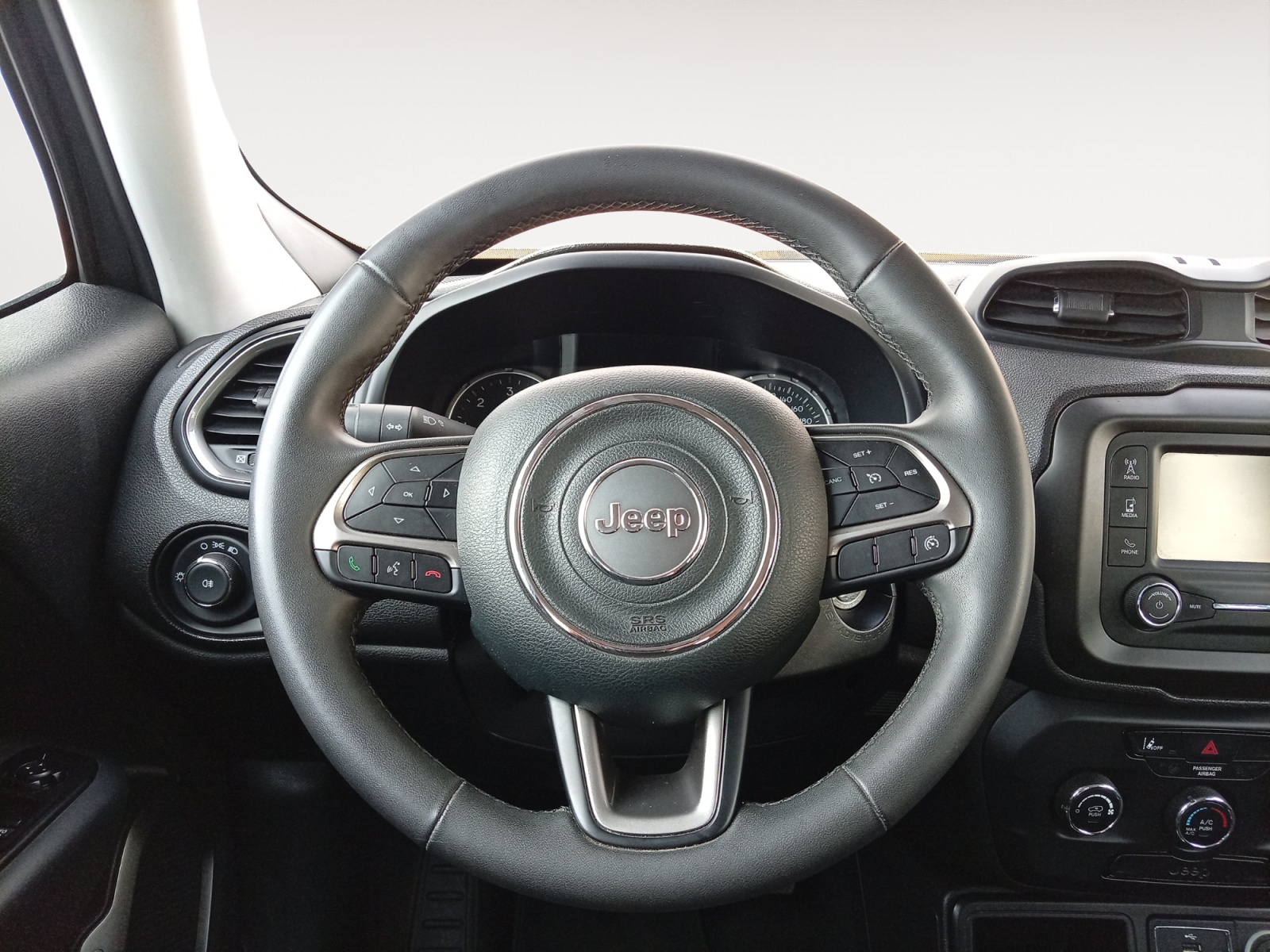 JEEP RENEGADE-JEEP RENEGADE RENEGADE I - PH1 - 1.6 MULTIJET LIMITED 4X2 BVM 120CH-image-9