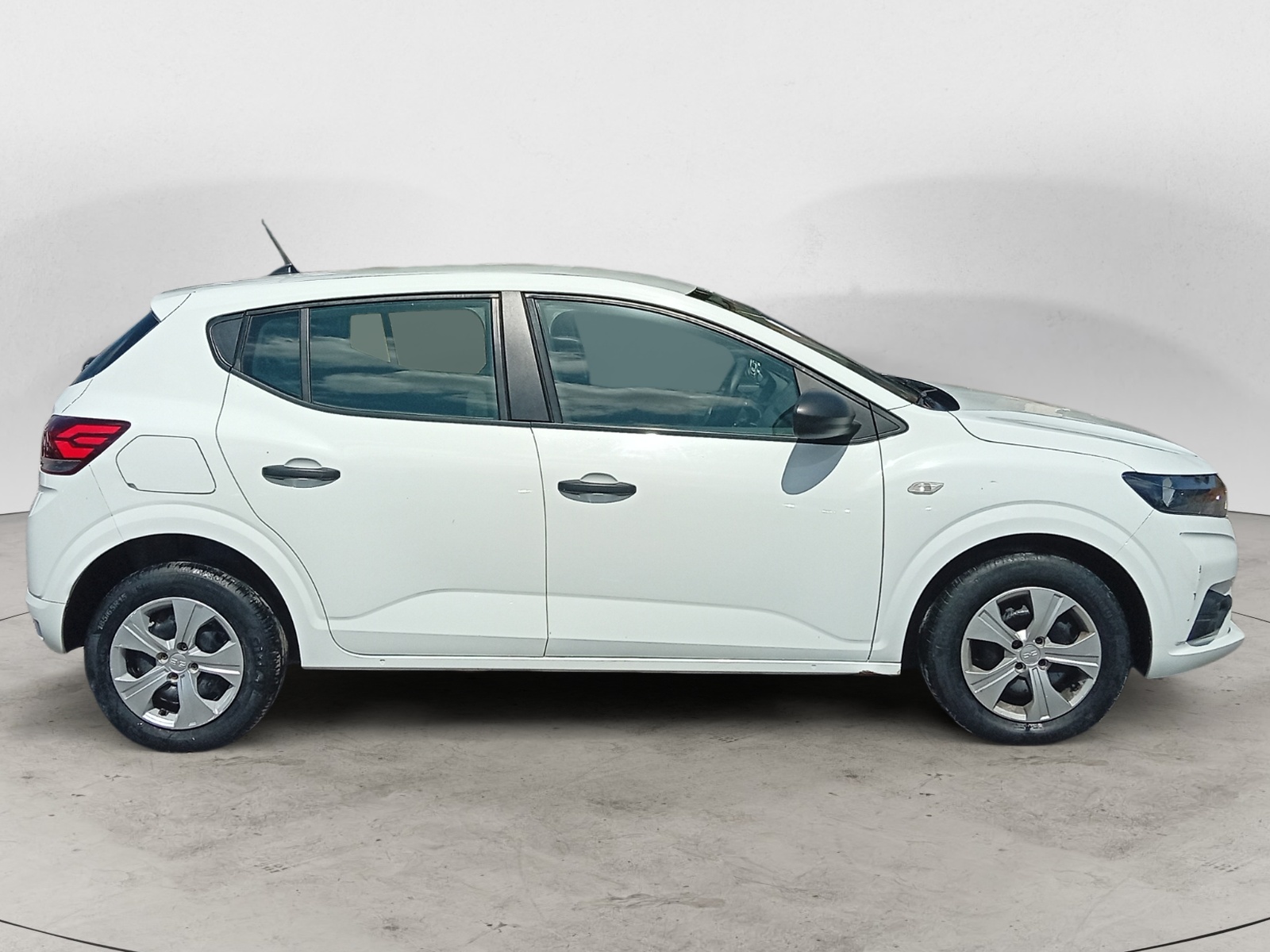DACIA SANDERO-DACIA SANDERO SANDERO III - PH2 - 1.0 TCE  STREETWAY ESSENTIEL BVM 100CH-image-4