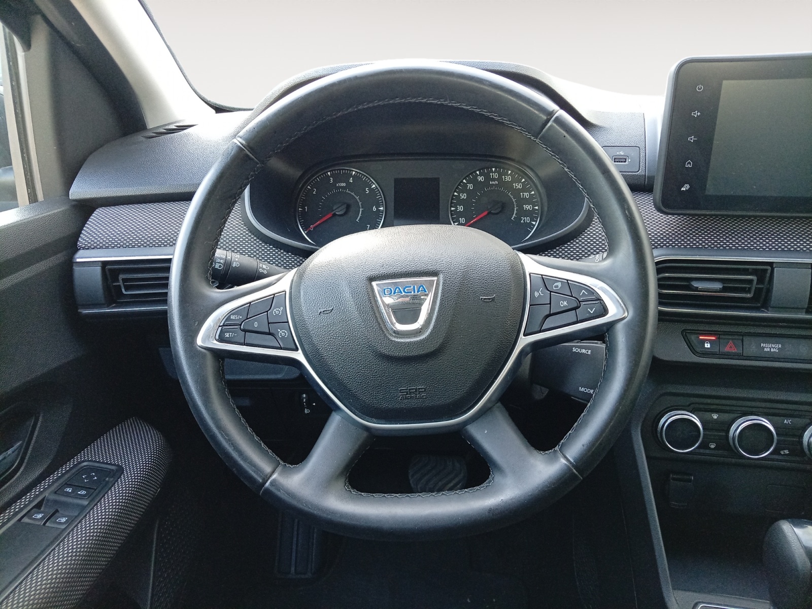 DACIA LOGAN-DACIA LOGAN LOGAN III - PH1 - 1.0 TCE 100 CVT CONFORT BVA 100CH-image-9