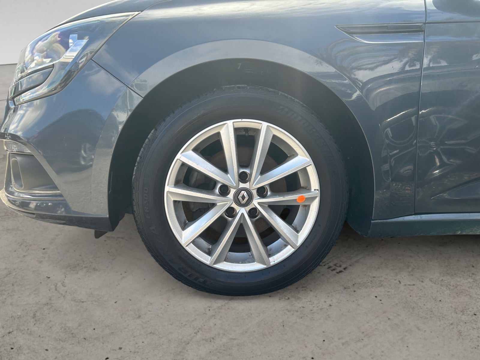 RENAULT MEGANE-RENAULT MEGANE MEGANE SEDAN IV - PH2 - 1.5 DCI AUTHENTIC BVA 114CH-image-9