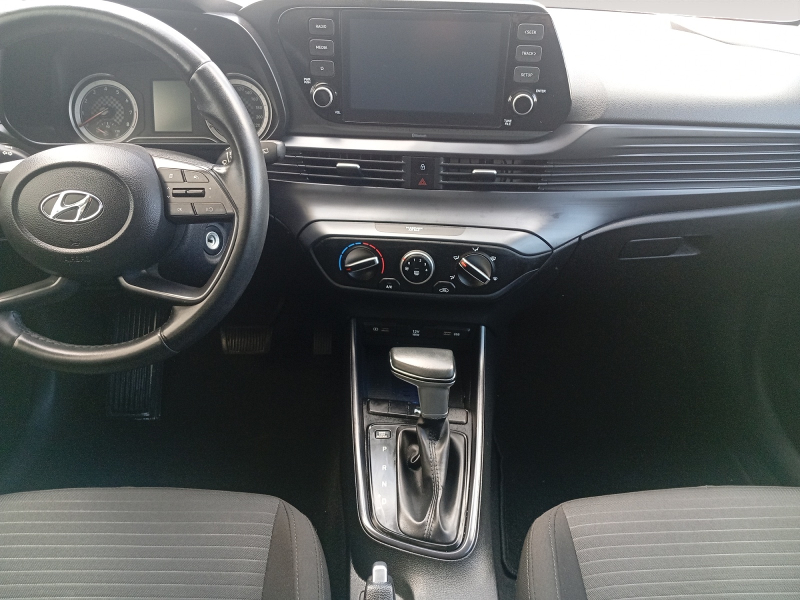 HYUNDAI I20-HYUNDAI I20 I20 II - PH2 - 1.4 MPI INVENTIVE BVA 100CH-image-8