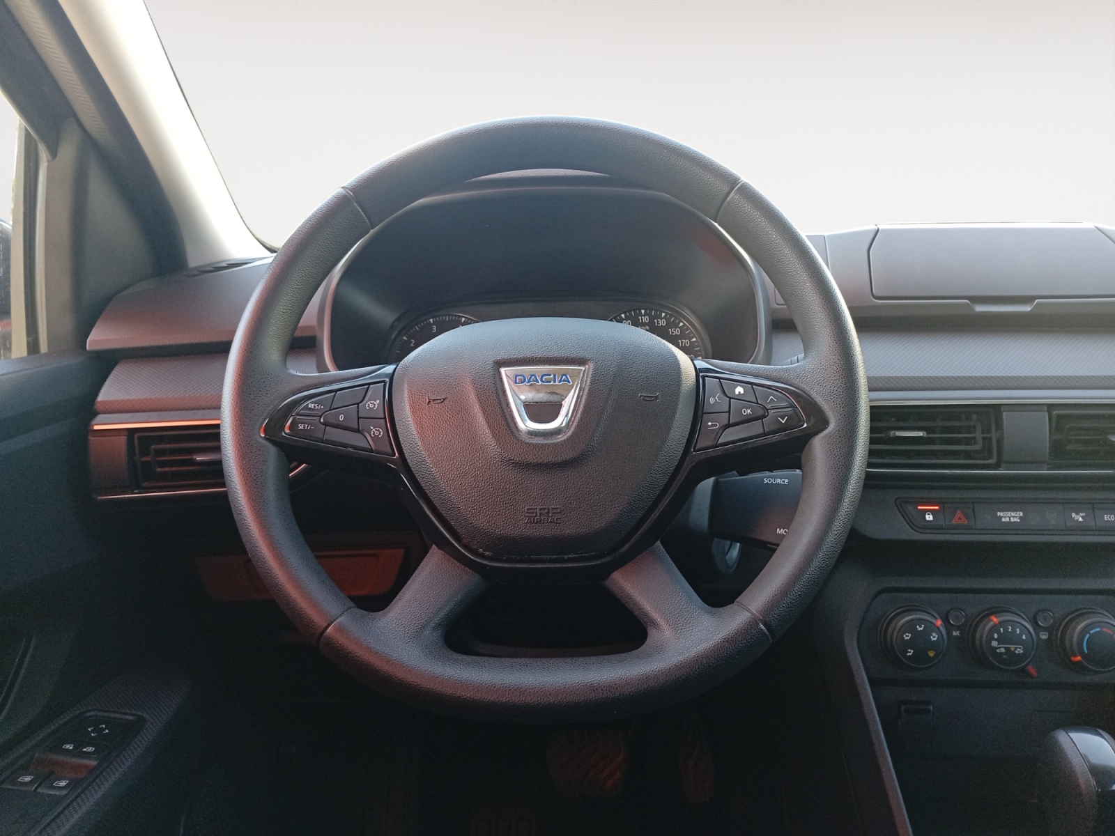 DACIA LOGAN-DACIA LOGAN LOGAN III - PH1 - 1.0 TCE EXPRESSION CVT 100CH-image-9