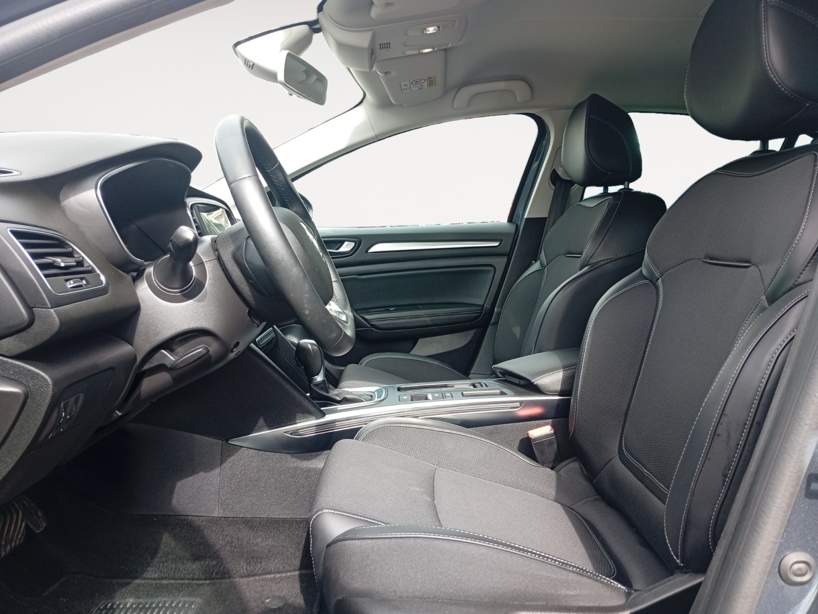 RENAULT MEGANE-RENAULT MEGANE MEGANE IV - PH2 - 1.5 DCI TECHNO BVA 115CH-image-6