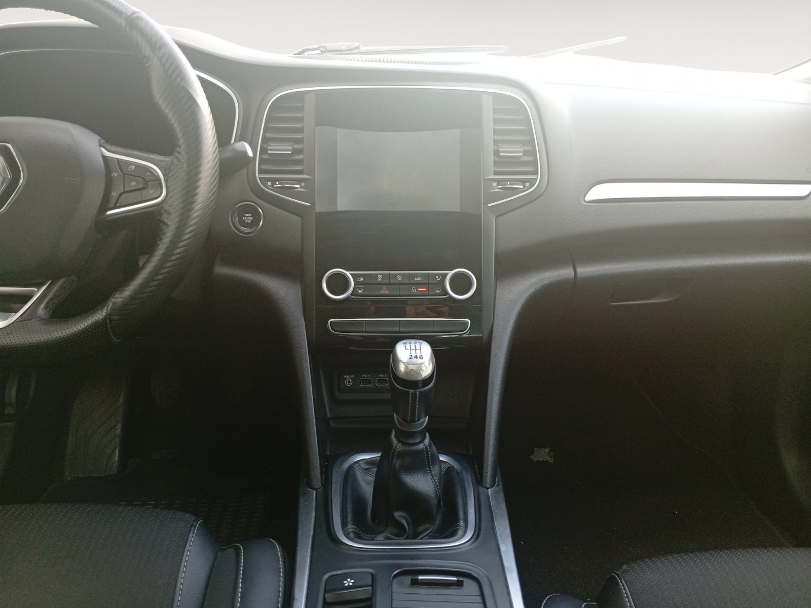 RENAULT MEGANE-RENAULT MEGANE 1.5 DCI 115 INTENS GEN.IV PH2-image-8