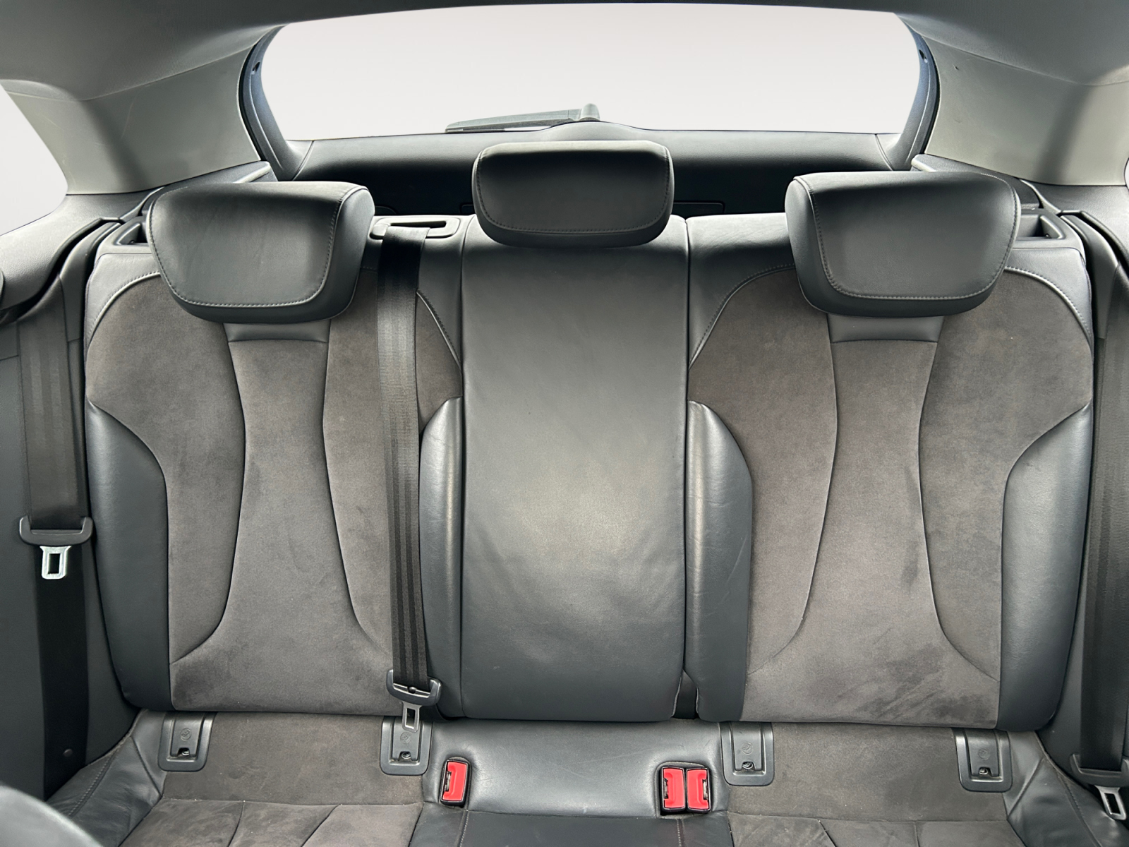 AUDI A3-AUDI A3 A3 SPORTBACK III - PH1 - 2.0 TDI S LINE QUATTRO S TRONIC 6 BVA 184CH-image-10