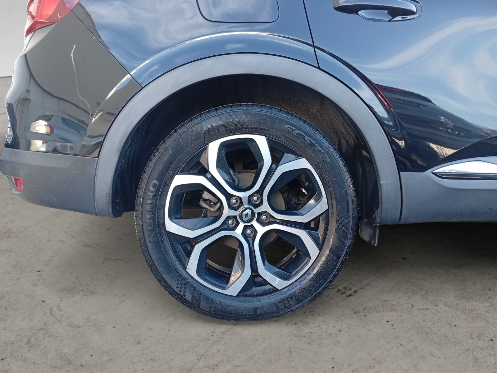 RENAULT ARKANA-RENAULT ARKANA ARKANA I - PH1 - 1.6 E-TECH FULL HYBRID TECHNO BVA 145CH-image-12