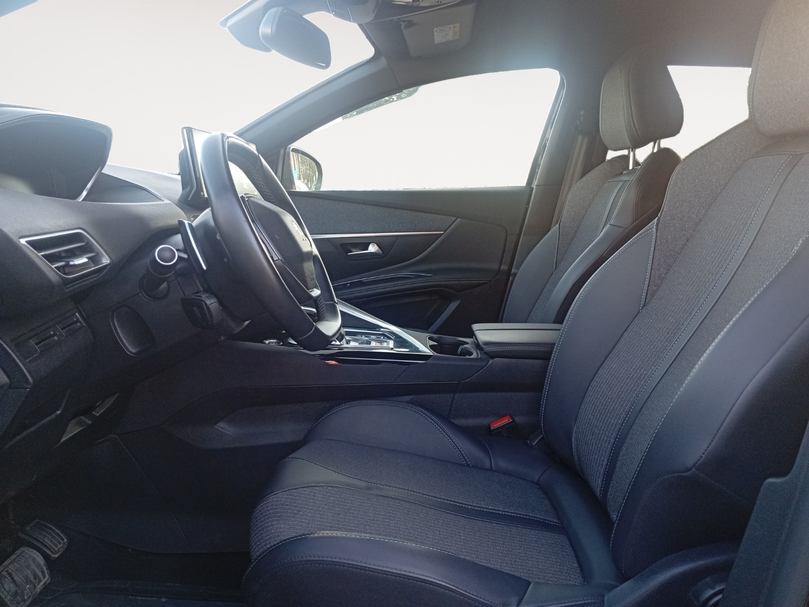 PEUGEOT 3008-PEUGEOT 3008 3008 II - PH2 - 1.5 BLUEHDI ALLURE BVA 130CH-image-6