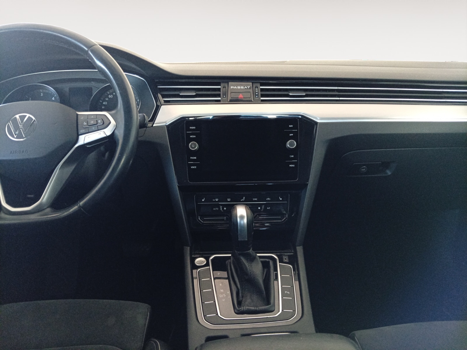 VOLKSWAGEN PASSAT-VOLKSWAGEN PASSAT 2.0 TDI 140 CONFORTLINE GEN.VII PH1-image-8