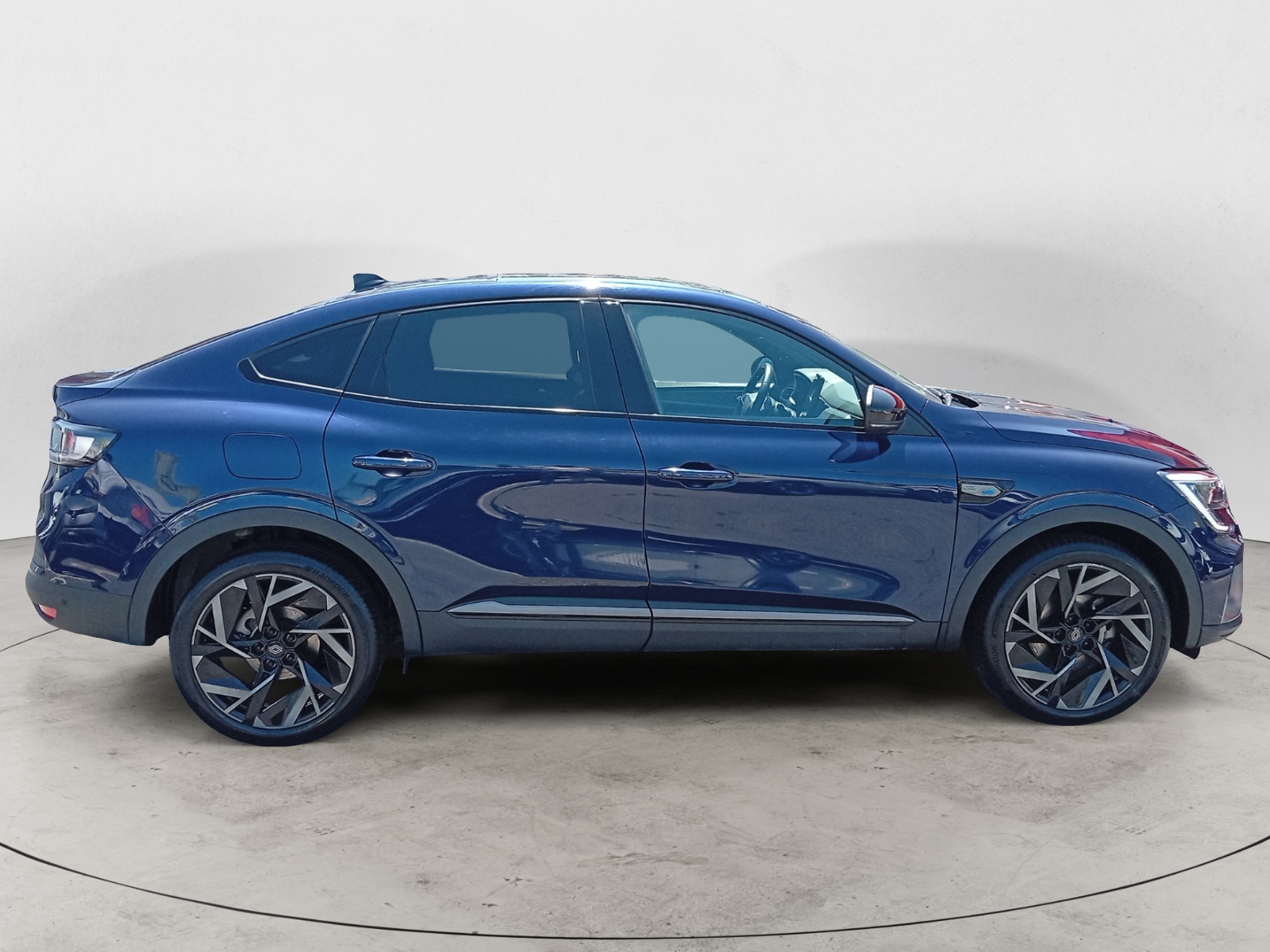 RENAULT ARKANA-RENAULT ARKANA ARKANA I - PH1 - 1.6 E-TECH  HEV ESPRIT ALPINE BVA 145CH-image-4
