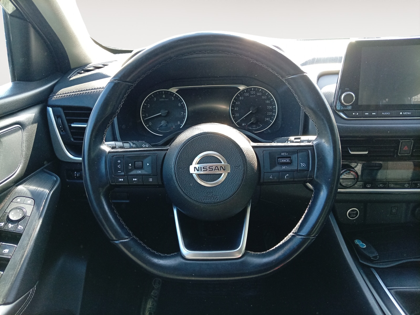 NISSAN QASHQAI-NISSAN QASHQAI QASHQAI III - PH1 - 1.3 L DIG-T N-CONNECTA BI-TON BVM 130CH-image-9