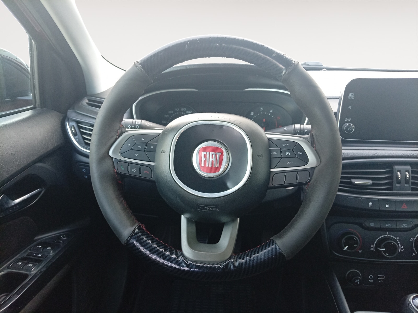 FIAT TIPO HATCHBACK-FIAT TIPO HATCHBACK TIPO HATCHBACK II - PH1 - 1.6 MULTIJET CITY LIFE BVM 120CH-image-9