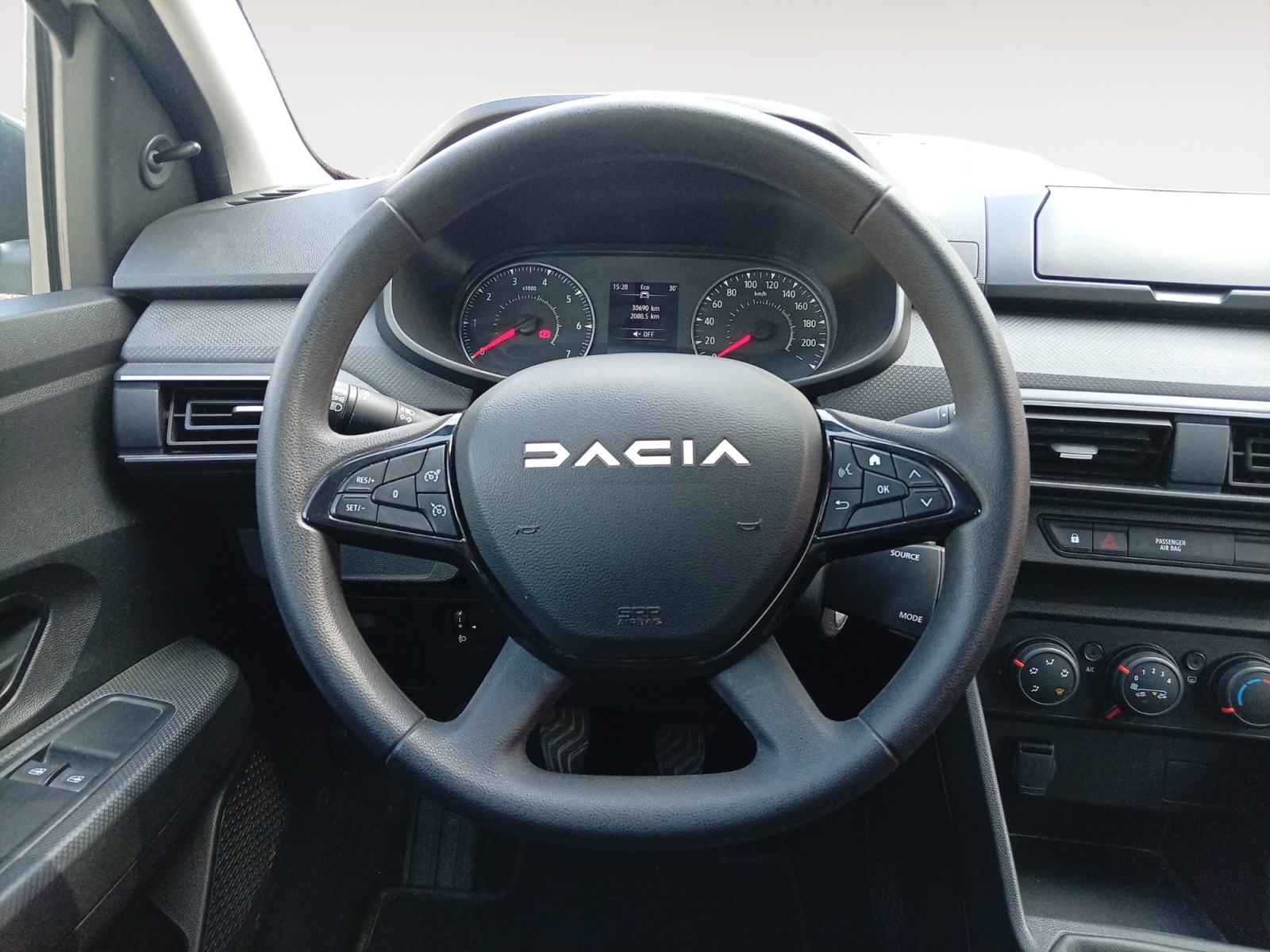 DACIA SANDERO-DACIA SANDERO SANDERO III - PH2 - 1.0 TCE  STREETWAY  ESSENTIEL BVM 100CH-image-8
