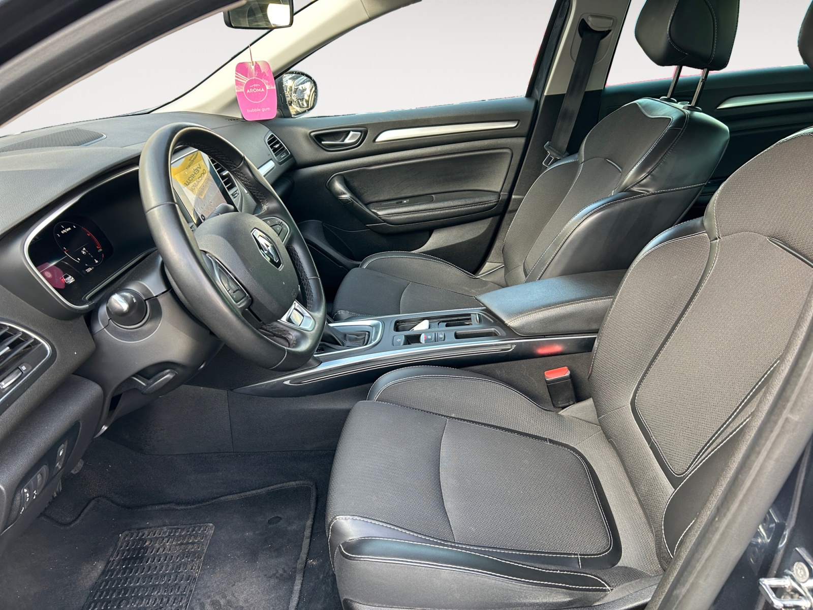 RENAULT MEGANE-RENAULT MEGANE MEGANE SEDAN IV - PH2 - 1.5 DCI TECHNO BVA 114CH-image-6