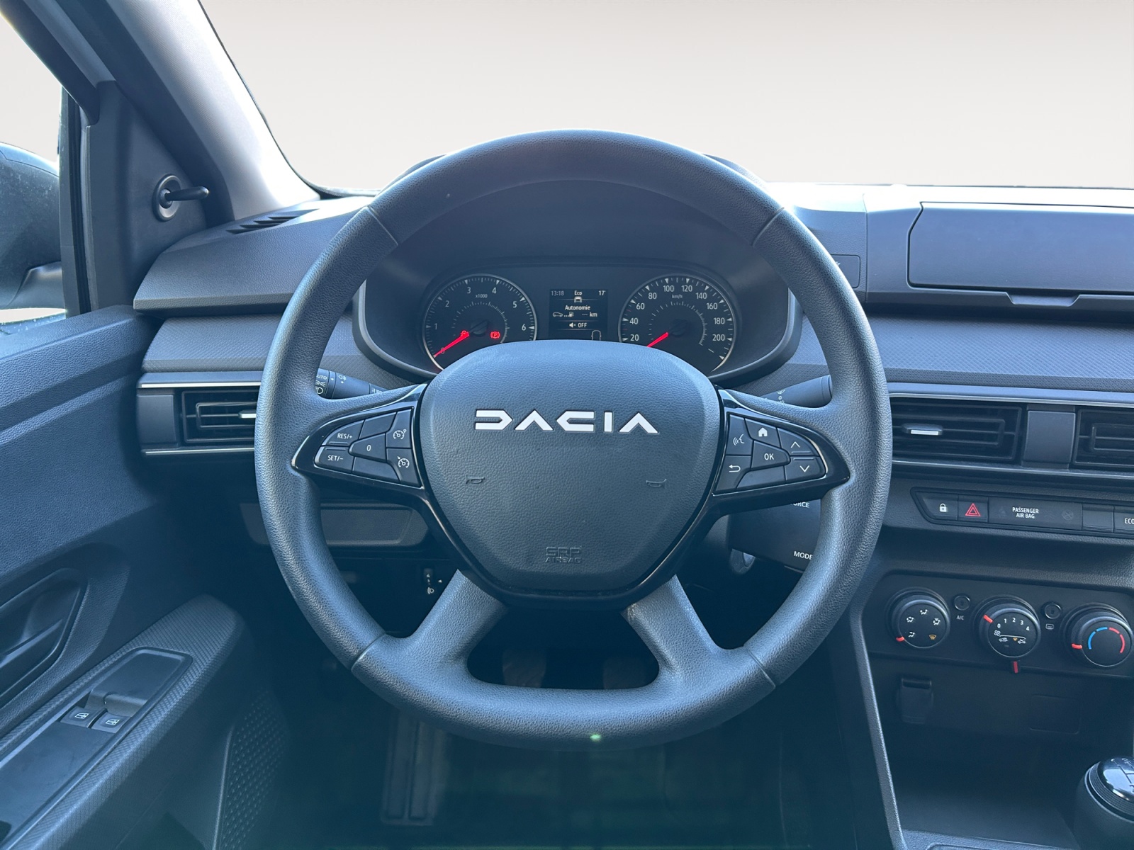 DACIA LOGAN-DACIA LOGAN LOGAN III - PH1 - 1.0 TCE ESSENTIEL BVM 100CH-image-9