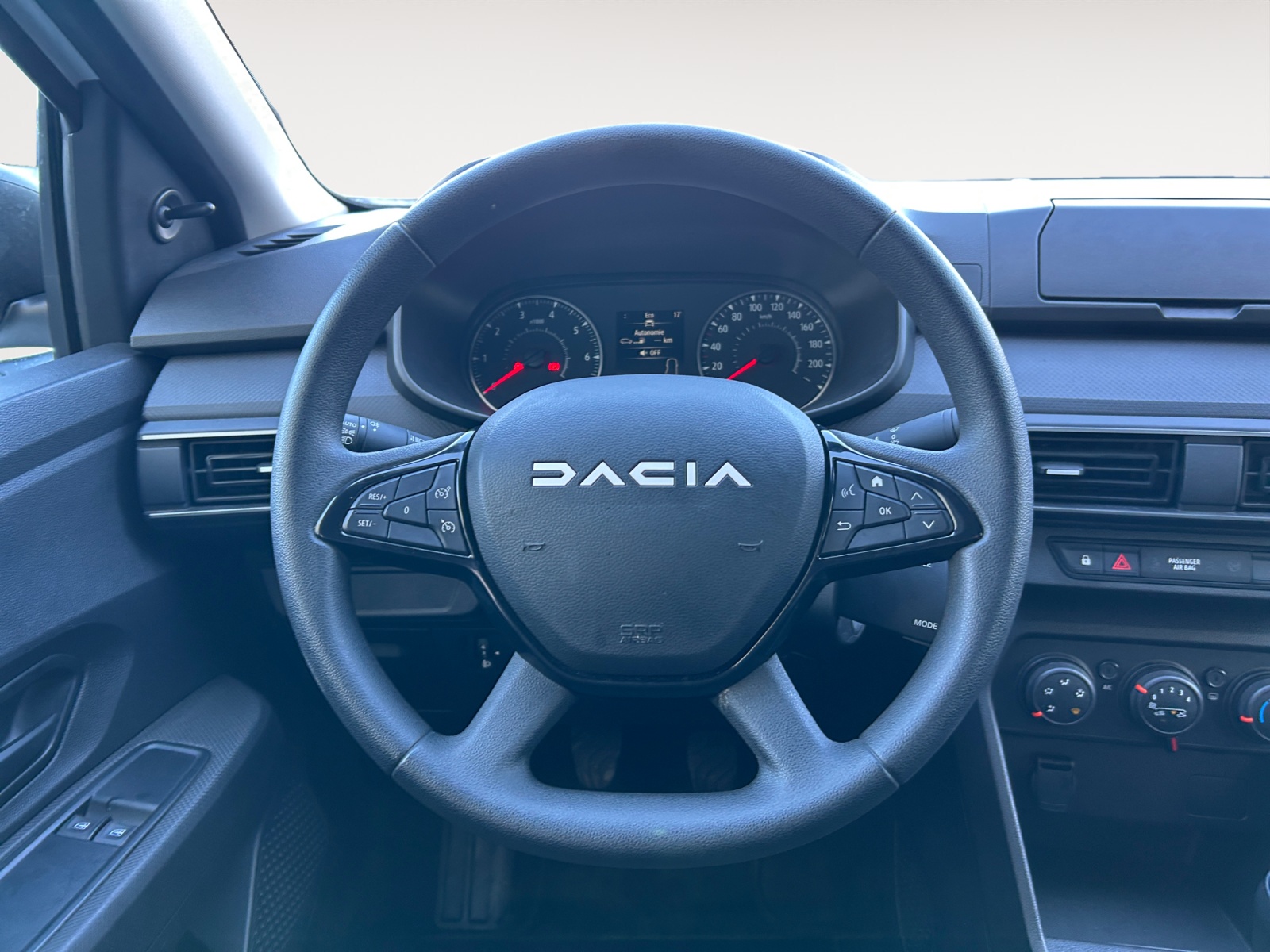 DACIA LOGAN-DACIA LOGAN LOGAN III - PH1 - 1.0 TCE ESSENTIEL BVM 100CH-image-9