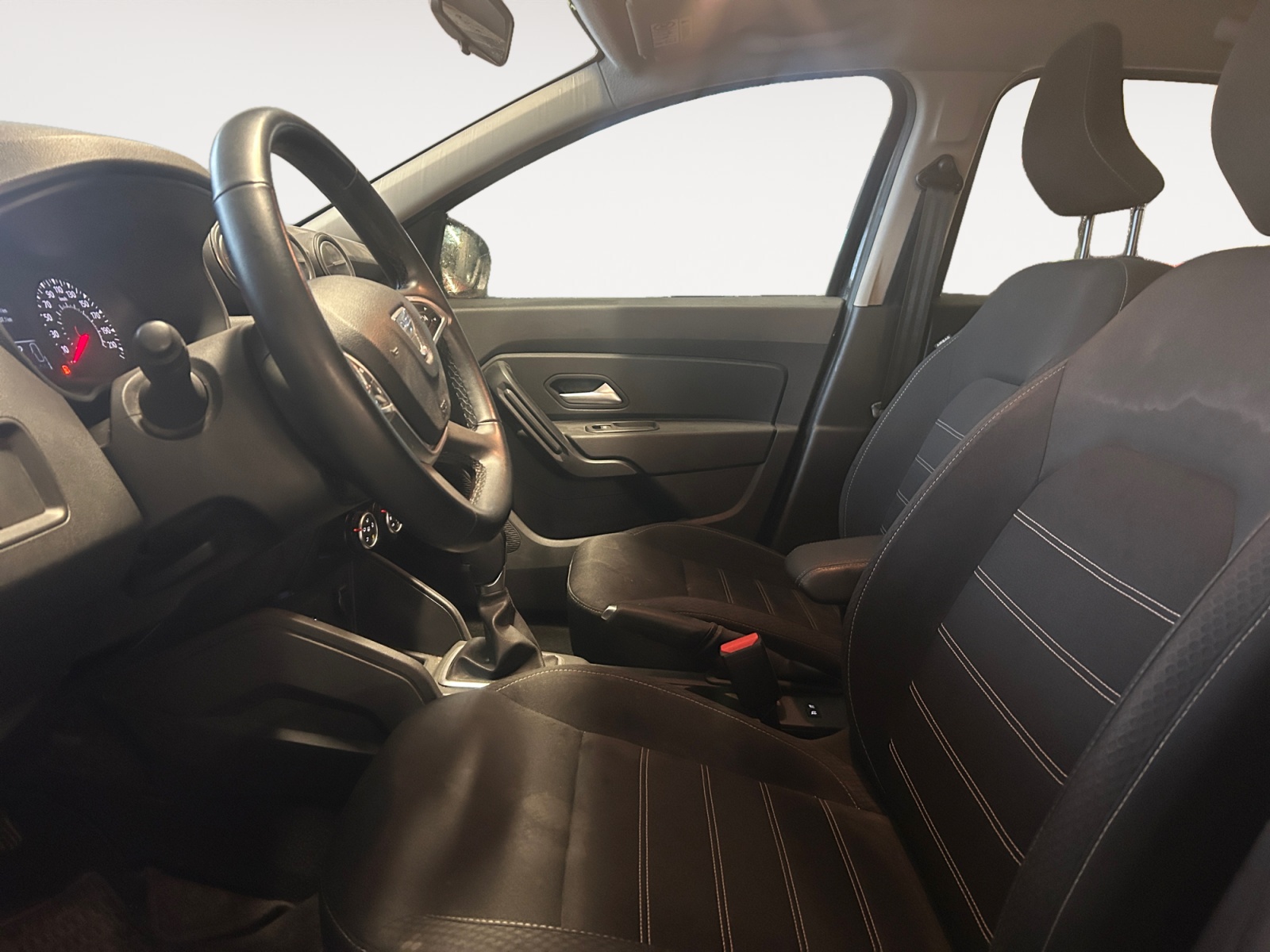 DACIA DUSTER-DACIA DUSTER DUSTER I - PH2 - 1.5 DCI LAURéATE PLUS MY17 4X2 EDC BVR 110CH-image-6