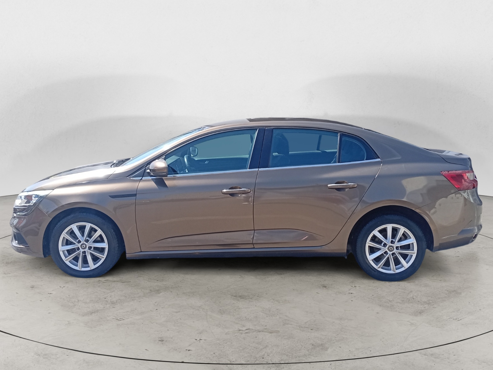 RENAULT MEGANE SEDAN-RENAULT MEGANE SEDAN MEGANE SEDAN IV - PH2 - 1.5 DCI AUTHENTIC BVA 114CH-image-2